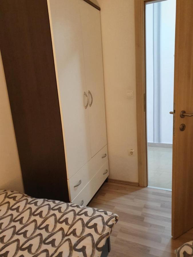 Lavender Apartments Drage Luaran gambar