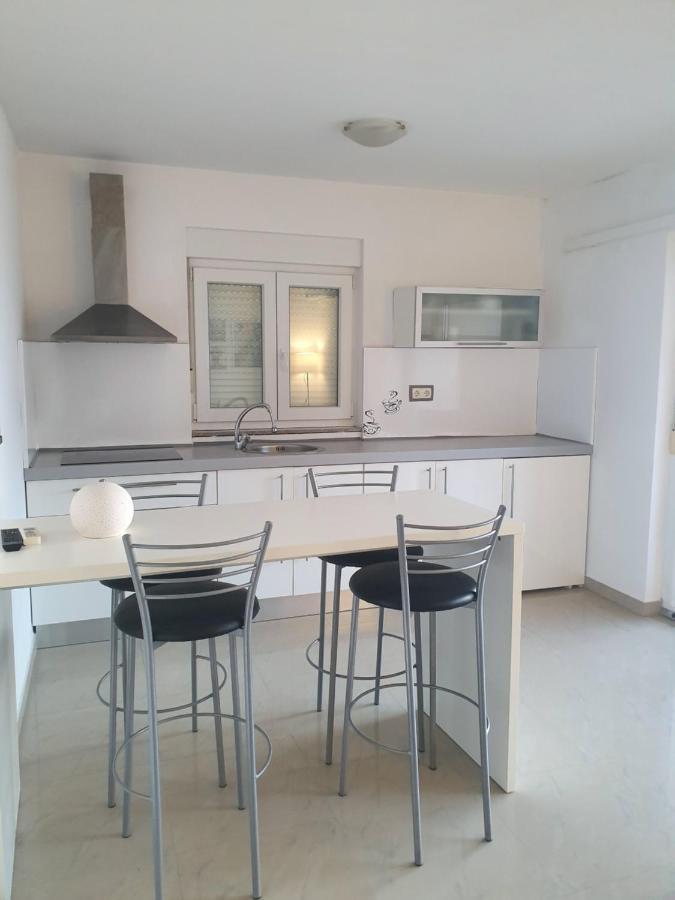 Lavender Apartments Drage Luaran gambar