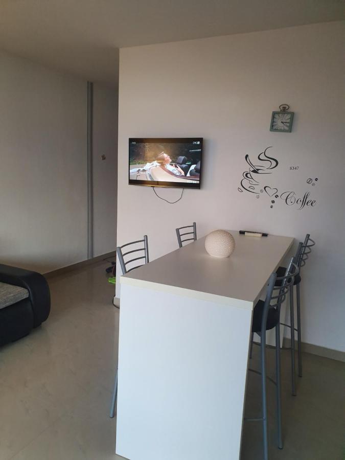 Lavender Apartments Drage Luaran gambar