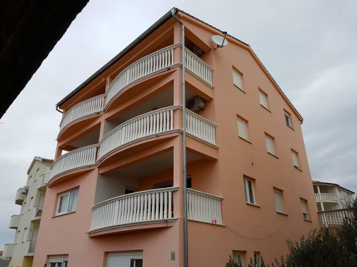 Lavender Apartments Drage Luaran gambar